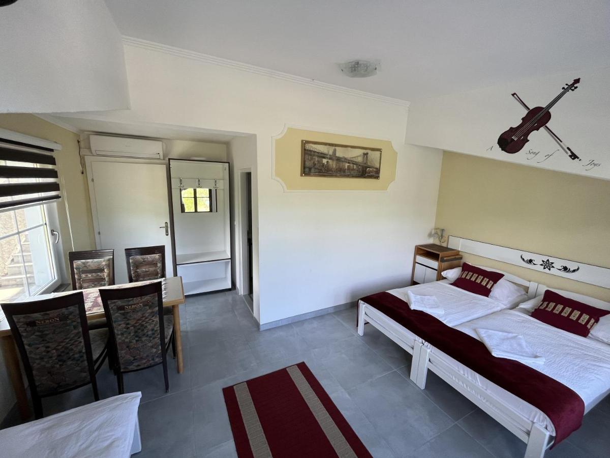 Rooms And Apartments Neron Bihac Lohovo Ngoại thất bức ảnh