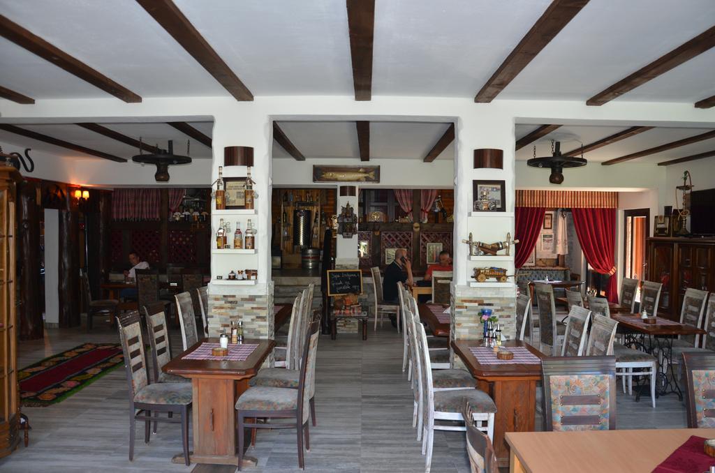 Rooms And Apartments Neron Bihac Lohovo Ngoại thất bức ảnh