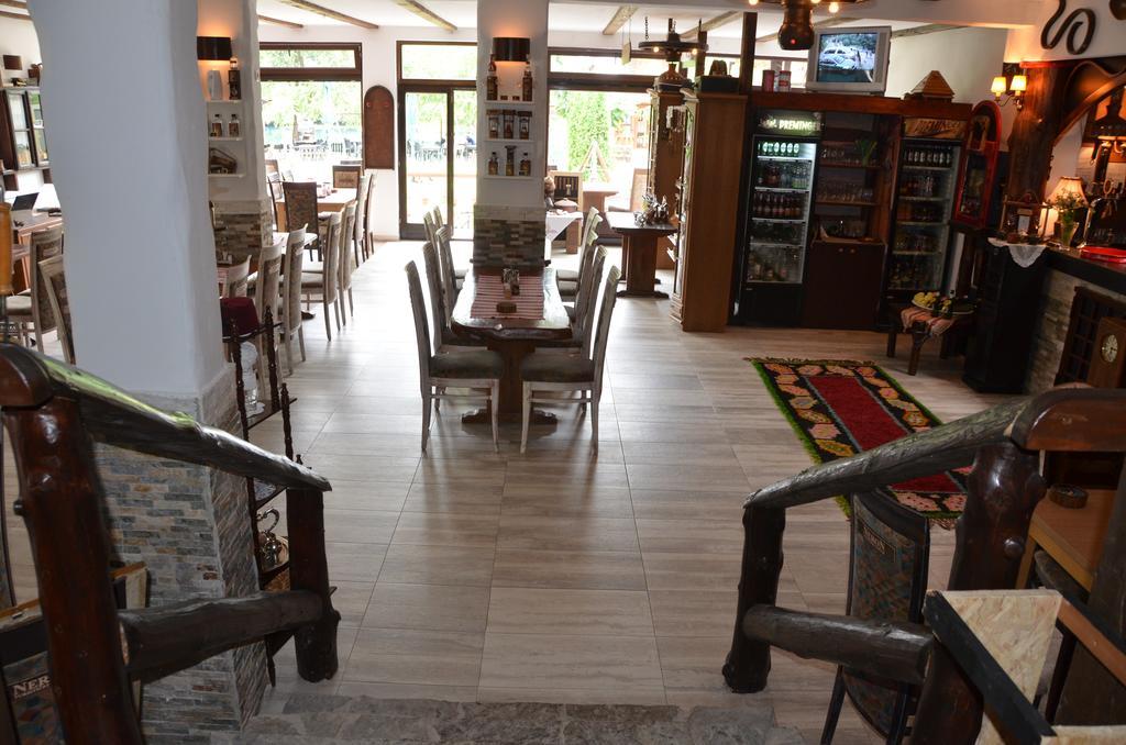 Rooms And Apartments Neron Bihac Lohovo Ngoại thất bức ảnh