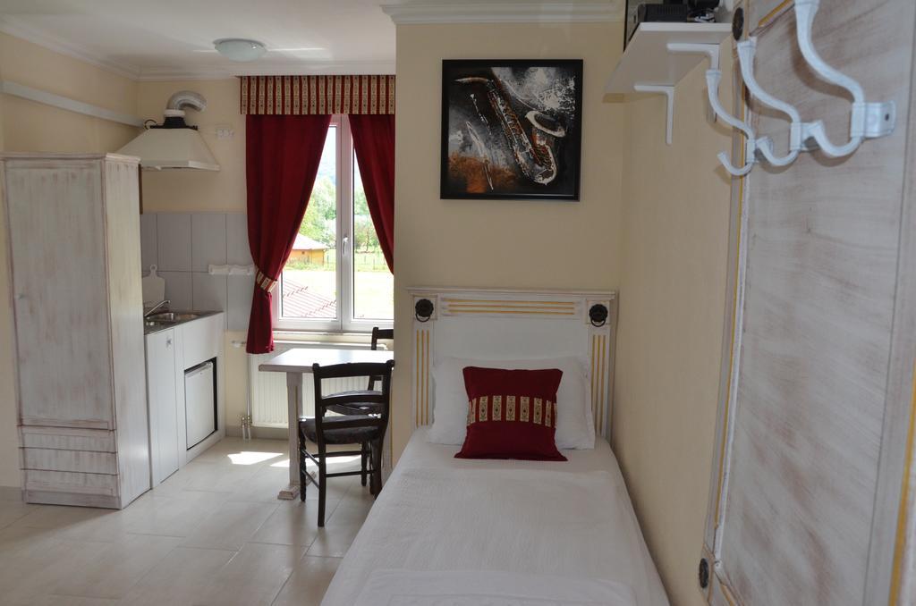 Rooms And Apartments Neron Bihac Lohovo Ngoại thất bức ảnh