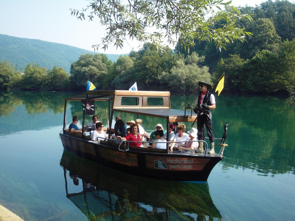 Rooms And Apartments Neron Bihac Lohovo Ngoại thất bức ảnh